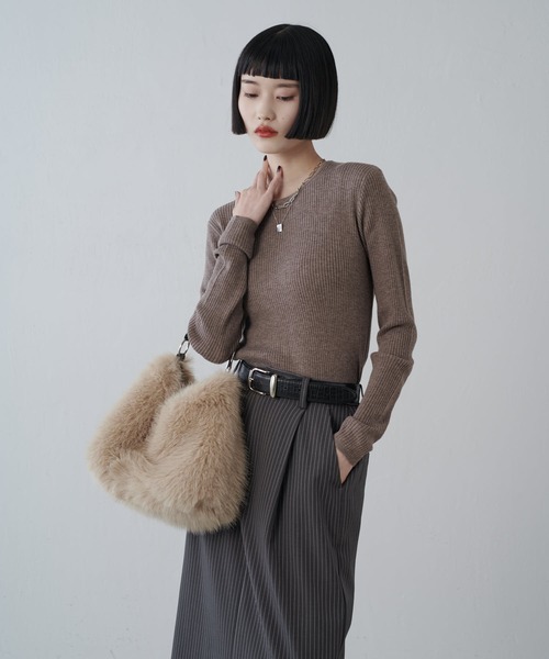 Lui's（ルイス）の「ウール混ベーシックニット（ニット/セーター・レディース・ブラック/グレー/ベージュ/サックスブルー・FREE）」の11枚目の写真