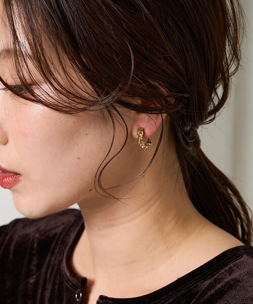 FREAK'S STORE（フリークスストア）の「限定展開　ニュアンス フープ イヤリング ＆ イヤーカフ（イヤリング・レディース・シルバー/ゴールド・ONE SIZE）」の2枚目の写真