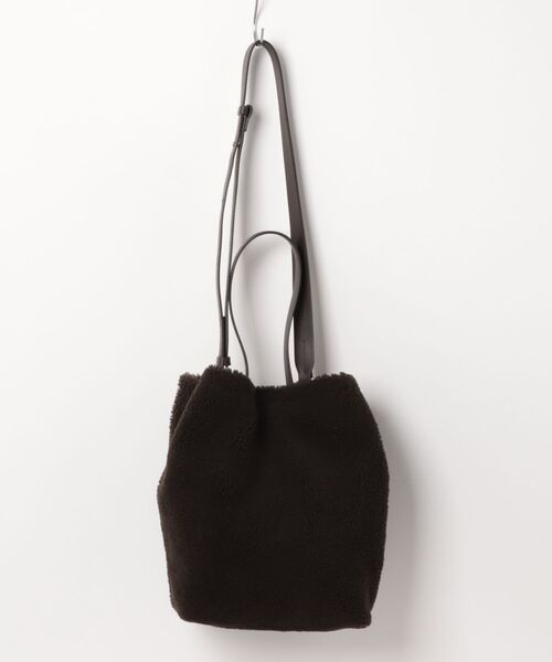LORISTELLA(ロリステッラ)の「【LORISTELLA】レザーハンドルムートンバケットバッグ(Q56383)(ハンドバッグ・レディース・ブラウン系その他・ALL)」の6枚目の写真