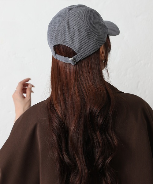 COLONY 2139(コロニートゥーワンスリーナイン)の「コーデュロイ刺繍キャップ(キャップ・レディース・グレー/ネイビー/レッド・FREE)」の17枚目の写真