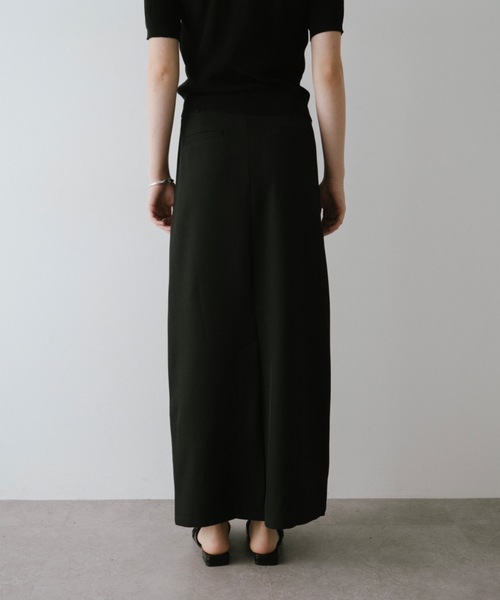 DRWCYS（ドロシーズ）の「フェイクレザーベルト付きタイトスカート（スカート・レディース・ブラック/グレー・SMALL/MEDIUM）」の17枚目の写真