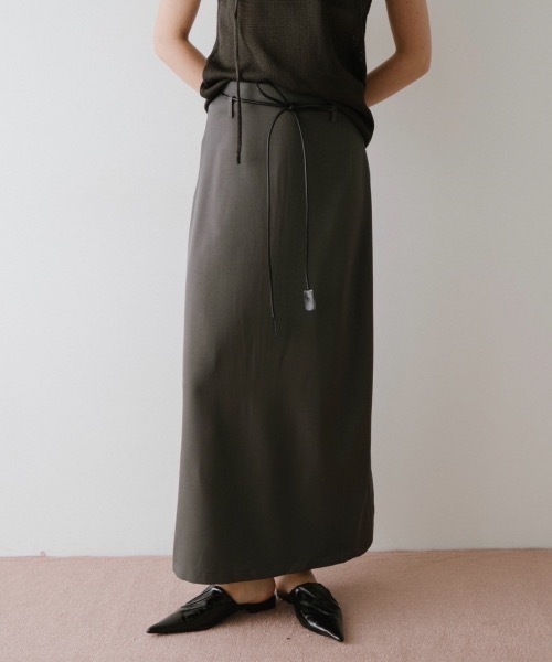 DRWCYS（ドロシーズ）の「フェイクレザーベルト付きタイトスカート（スカート・レディース・ブラック/グレー・SMALL/MEDIUM）」の7枚目の写真