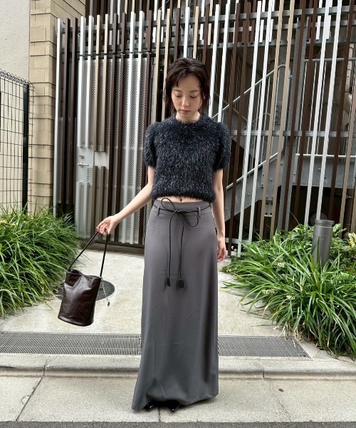 DRWCYS（ドロシーズ）の「フェイクレザーベルト付きタイトスカート（スカート・レディース・ブラック/グレー・SMALL/MEDIUM）」の22枚目の写真