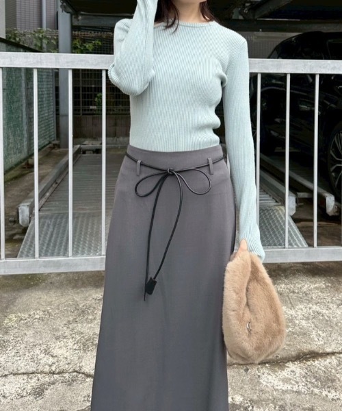 DRWCYS（ドロシーズ）の「フェイクレザーベルト付きタイトスカート（スカート・レディース・ブラック/グレー・SMALL/MEDIUM）」の20枚目の写真