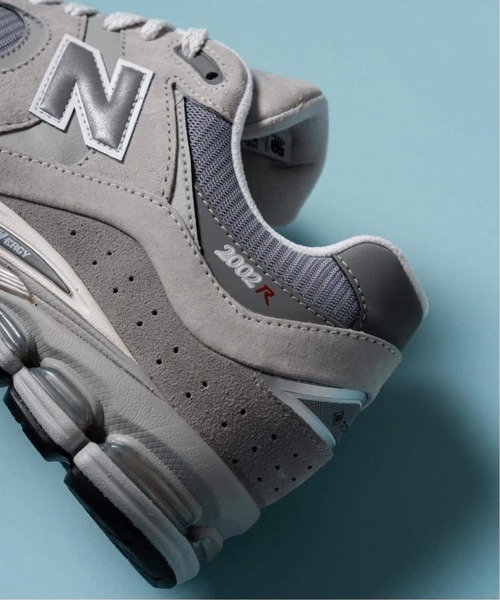 NEW BALANCE(ニューバランス)の「NEW BALANCE(ニューバランス) M2002RXJ(スニーカー・メンズ・チャコールグレー・26cm/26.5cm/27cm/27.5cm/28cm/29cm/25.5cm)」の17枚目の写真