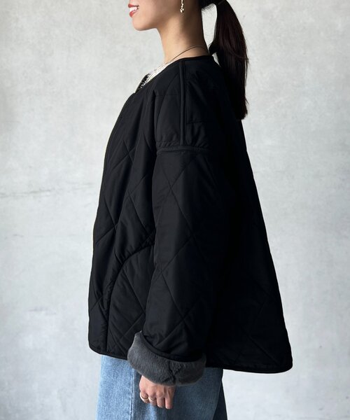 Chez toi（シェトワ）の「ファー×キルティングリバーシブルジャケット（ブルゾン・レディース・グレイッシュベージュ/チャコールグレー/キャメル・FREE）」の21枚目の写真