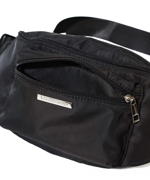 MURUA（ムルーア）の「【MURUA/ムルーア】 CASUAL・はっ水ツイル ボディバッグ（ボディバッグ/ウエストポーチ・レディース・ブラック・FREE）」の5枚目の写真