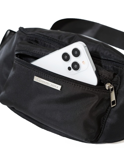 MURUA（ムルーア）の「【MURUA/ムルーア】 CASUAL・はっ水ツイル ボディバッグ（ボディバッグ/ウエストポーチ・レディース・ブラック・FREE）」の6枚目の写真