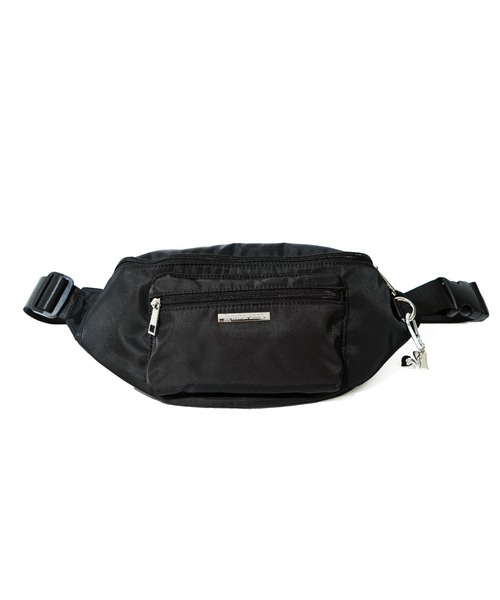 MURUA（ムルーア）の「【MURUA/ムルーア】 CASUAL・はっ水ツイル ボディバッグ（ボディバッグ/ウエストポーチ・レディース・ブラック・FREE）」の3枚目の写真