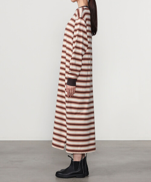 GYMPHLEX（ジムフレックス）の「Gymphlex | オンブレボーダー クルーネックワンピース WOMEN（ワンピース・レディース・ブラウン系その他/グリーン系その他・14）」の11枚目の写真