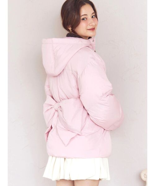 CALNAMUR（カルナムール）の「パフショートバックリボンブルゾン（ブルゾン・レディース・オフホワイト/ブラック/ピンク・FREE）」の13枚目の写真