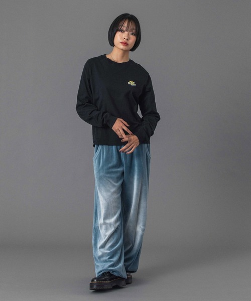 X-girl(エックスガール)の「FADED VELOUR LOOSE FIT PANTS(その他パンツ・レディース・ブラック/ライトブルー/ブラウン・S/M)」の5枚目の写真