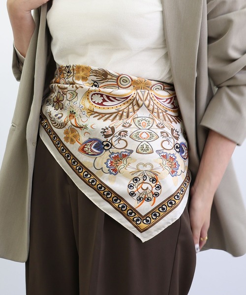 MIAN （ミアン）の「オータムトーンマルチスカーフ（バンダナ/スカーフ・レディース・アイボリー/ブラウン/グリーン・FREE）」の2枚目の写真