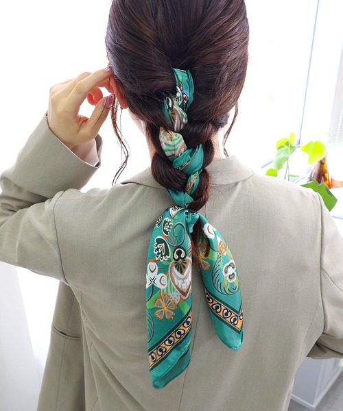 MIAN （ミアン）の「オータムトーンマルチスカーフ（バンダナ/スカーフ・レディース・アイボリー/ブラウン/グリーン・FREE）」の7枚目の写真