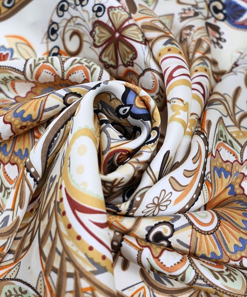 MIAN （ミアン）の「オータムトーンマルチスカーフ（バンダナ/スカーフ・レディース・アイボリー/ブラウン/グリーン・FREE）」の13枚目の写真