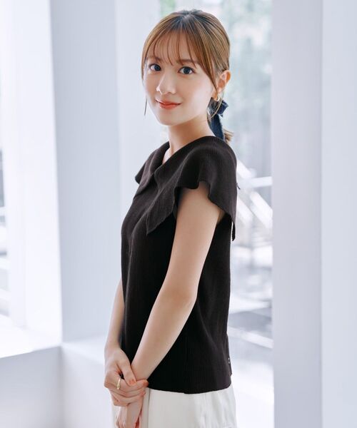 COHINA(コヒナ)の「Vネックデザインカラーリブニット 【低身長・小柄女性】(ニット/セーター・レディース・ブラック/グレー/ブルー・ONE SIZE)」の11枚目の写真