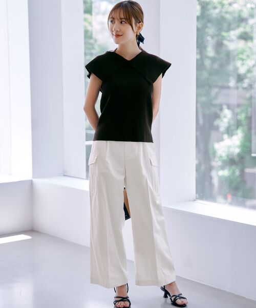 COHINA(コヒナ)の「Vネックデザインカラーリブニット 【低身長・小柄女性】(ニット/セーター・レディース・ブラック/グレー/ブルー・ONE SIZE)」の10枚目の写真