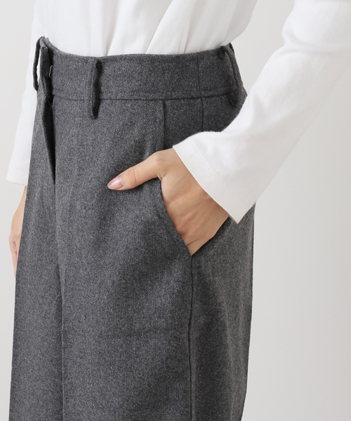 La TOTALITE（ラトータリテ）の「Le / ル ウールバミューダパンツ（その他パンツ・レディース・チャコールグレー・38/36）」の10枚目の写真