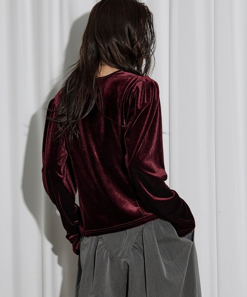 Ezick（エジック）の「rose velours cardigan ローズ刺繍パールベロアカーディガン（カーディガン/ボレロ・レディース・ブラック/ボルドー・FREE）」の15枚目の写真