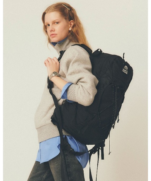 THE SHINZONE(ザ シンゾーン)の「THE SHINZONE HIGH NECK COMMON SWEATSHIRT 25AMSCU11(スウェット・レディース・グリーン/グレー・FREE)」の4枚目の写真