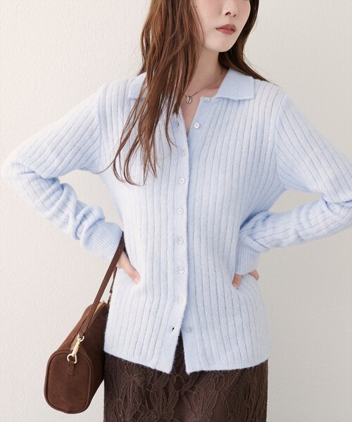 natural couture(ナチュラルクチュール)の「【WEB限定】モヘアタッチ衿付きニット(ニット/セーター・レディース・グレー/オフホワイト/ブラック/サックスブルー・FREE)」の4枚目の写真