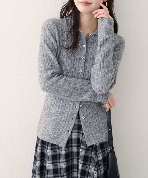 natural couture(ナチュラルクチュール)の「【WEB限定】モヘアタッチ衿付きニット(ニット/セーター・レディース・グレー/オフホワイト/ブラック/サックスブルー・FREE)」の16枚目の写真