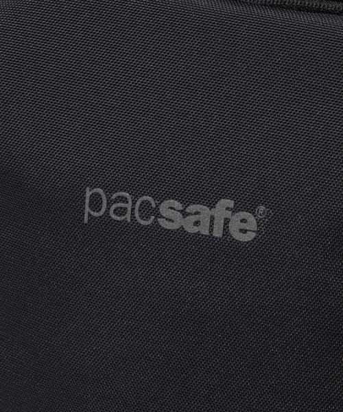 pacsafe（パックセーフ）の「PACKSAFE V Tour Crossbody パックセーフ Ｖツアー  ショルダーバッグ（ショルダーバッグ・メンズ・ネイビー/ブラック・FREE）」の12枚目の写真