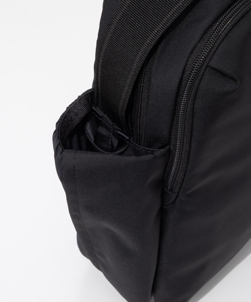 pacsafe（パックセーフ）の「PACKSAFE V Tour Crossbody パックセーフ Ｖツアー  ショルダーバッグ（ショルダーバッグ・メンズ・ネイビー/ブラック・FREE）」の14枚目の写真