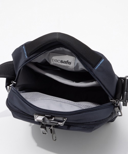 pacsafe（パックセーフ）の「PACKSAFE V Tour Crossbody パックセーフ Ｖツアー  ショルダーバッグ（ショルダーバッグ・メンズ・ネイビー/ブラック・FREE）」の18枚目の写真