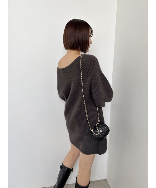 SNIDEL(スナイデル)の「ラクーンミニニットワンピース(ワンピース・レディース・ライトベージュ/チャコールグレー/ピンク・F)」の7枚目の写真