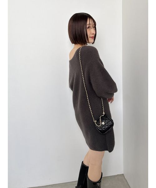 SNIDEL(スナイデル)の「ラクーンミニニットワンピース(ワンピース・レディース・ライトベージュ/チャコールグレー/ピンク・F)」の9枚目の写真