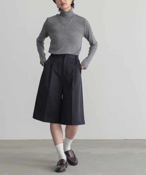 for/c(フォーシー)の「ウール混ハイネックカットソー【サスティナブル】(Tシャツ/カットソー・レディース・オフホワイト/ブラック/チャコール・M/L/LL)」の4枚目の写真
