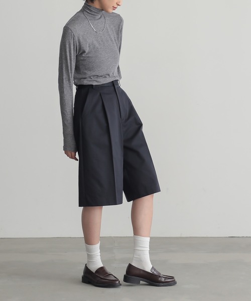 for/c(フォーシー)の「ウール混ハイネックカットソー【サスティナブル】(Tシャツ/カットソー・レディース・オフホワイト/ブラック/チャコール・M/L/LL)」の5枚目の写真