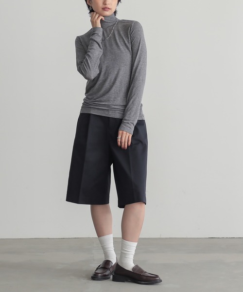 for/c(フォーシー)の「ウール混ハイネックカットソー【サスティナブル】(Tシャツ/カットソー・レディース・オフホワイト/ブラック/チャコール・M/L/LL)」の6枚目の写真