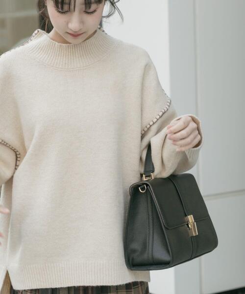 ITEMS URBANRESEARCH（アイテムズ アーバンリサーチ）の「ハンドステッチハイネックニット（ニット/セーター・レディース・グリーン/オフホワイト/ライトブラウン/グレー・FREE）」の5枚目の写真