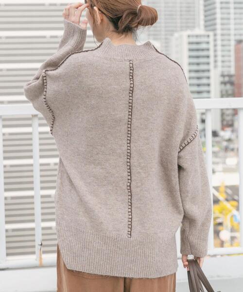 ITEMS URBANRESEARCH（アイテムズ アーバンリサーチ）の「ハンドステッチハイネックニット（ニット/セーター・レディース・グリーン/オフホワイト/ライトブラウン/グレー・FREE）」の14枚目の写真