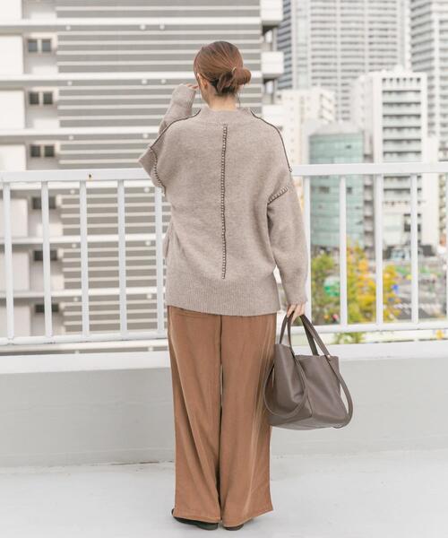 ITEMS URBANRESEARCH（アイテムズ アーバンリサーチ）の「ハンドステッチハイネックニット（ニット/セーター・レディース・グリーン/オフホワイト/ライトブラウン/グレー・FREE）」の17枚目の写真