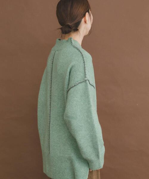 ITEMS URBANRESEARCH（アイテムズ アーバンリサーチ）の「ハンドステッチハイネックニット（ニット/セーター・レディース・グリーン/オフホワイト/ライトブラウン/グレー・FREE）」の21枚目の写真