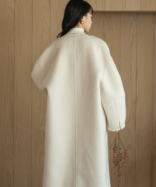 hinari(ヒナリ)の「ブークレノーカラーロングコート(その他アウター・レディース・ベージュ/アイボリー/ブラック・SMALL/FREE)」の17枚目の写真