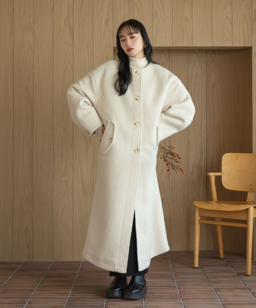 hinari(ヒナリ)の「ブークレノーカラーロングコート(その他アウター・レディース・ベージュ/アイボリー/ブラック・SMALL/FREE)」の5枚目の写真