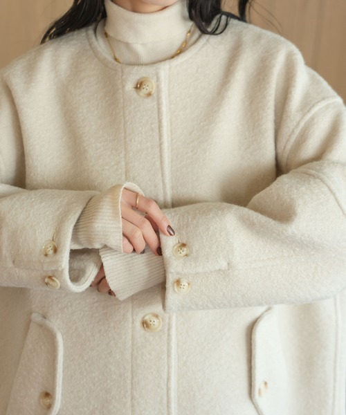 hinari(ヒナリ)の「ブークレノーカラーロングコート(その他アウター・レディース・ベージュ/アイボリー/ブラック・SMALL/FREE)」の18枚目の写真