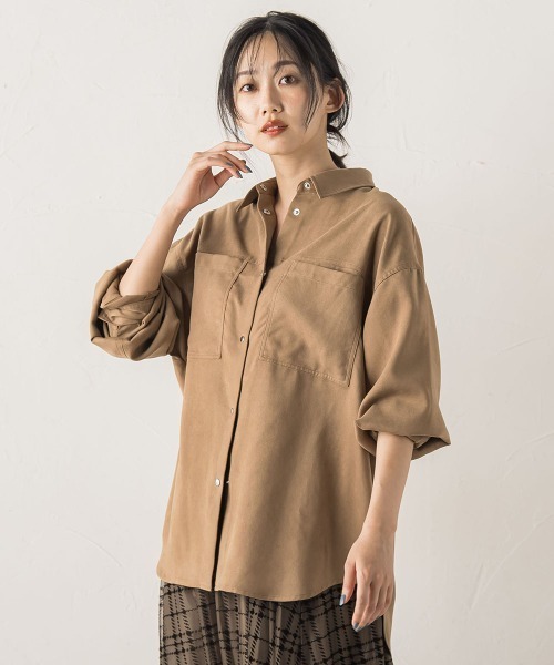 Droite lautreamont（ドロワットロートレアモン）の「フェイクスエードシャツ≪洗濯機で洗える≫（シャツ/ブラウス・レディース・キャメル/チャコールグレー・M）」の10枚目の写真