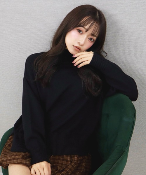 CECIL McBEE(セシルマクビー)の「もちもちアンゴラライクハイネックプルオーバー(ニット/セーター・レディース・オフホワイト/ブラック/ブラック系その他・MEDIUM)」の2枚目の写真