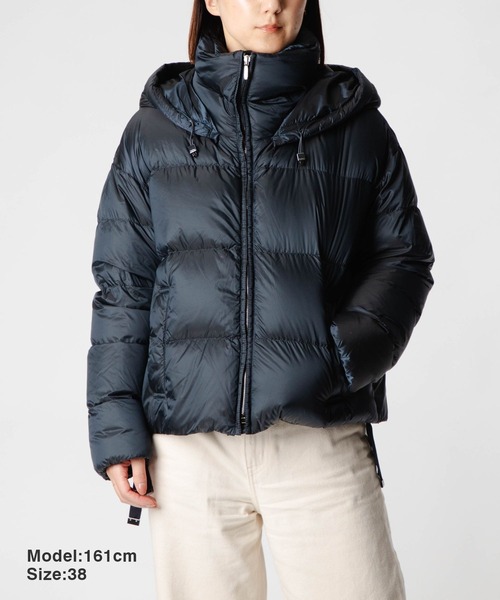 Max Mara（マックスマーラ）の「MAX MARA THE CUBE TREBI マックスマーラ ザ・キューブ ダウンジャケット（ダウンジャケット/コート・レディース・ブルー系1・42/38/36）」の2枚目の写真