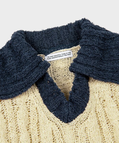 PLACE STUDIO（プレイススタジオ）の「ソフトブークルVネックケーブル配色ニットプルオーバースリーブ（ニット/セーター・レディース・ライトベージュ/アイボリー・FREE）」の4枚目の写真