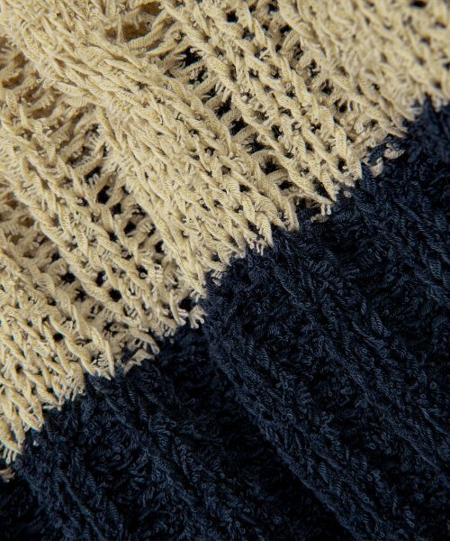 PLACE STUDIO（プレイススタジオ）の「ソフトブークルVネックケーブル配色ニットプルオーバースリーブ（ニット/セーター・レディース・ライトベージュ/アイボリー・FREE）」の7枚目の写真