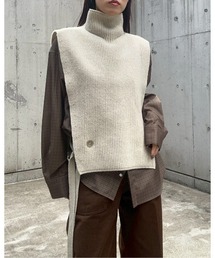 アシンメトリックニットベスト / Asymmetric Knit Vest