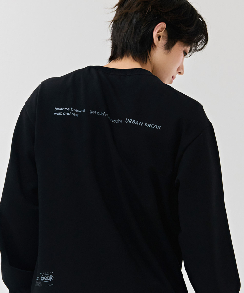 CHASECULT(チェイスカルト)の「男性レタリンググラフィックスウェットシャツ-ブラック(スウェット・メンズ・ブラック・110/95/105/100)」の5枚目の写真