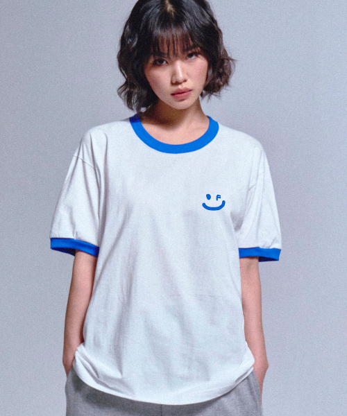 GRAVER（グレーバー）の「[UNISEX] Small Drawing Smile Ringer Short Sleeve T-shirt_2 colors（Tシャツ/カットソー・メンズ・ブルー/ブラック・LARGE/MEDIUM/SMALL）」の6枚目の写真