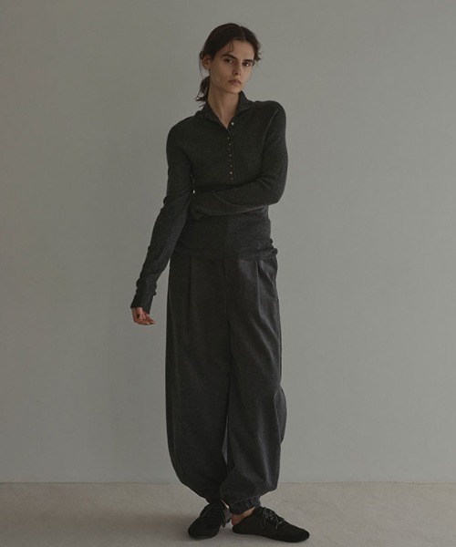 新品 etre tokyo 2way コンフィーハイネックニットプルオーバー ETRE TOKYO - 2wayコンフィーハイネックニットプルオーバー (BLUE